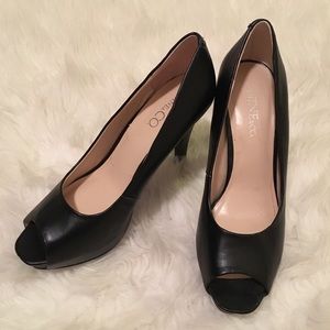 NWOT Black Peep-toe Pumps 👠
